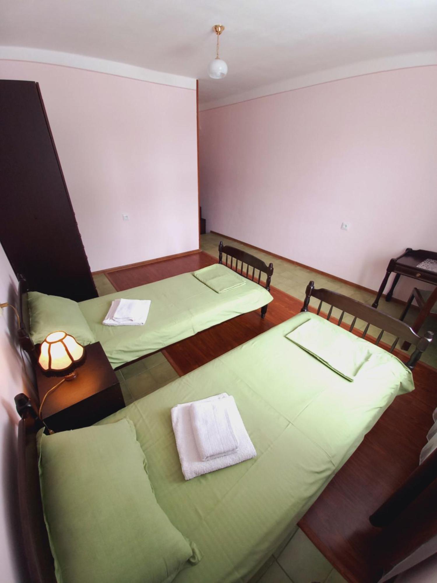 Guest House Top Floor Telavi Szoba fotó